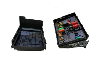 Pojistková skříňka 1K0937132F, 1E250808 Volkswagen Tiguan 2009