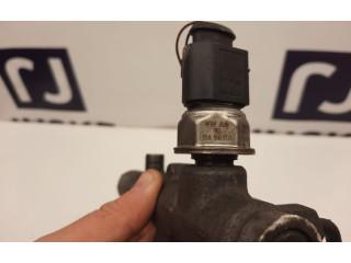 Vstřikovací lišta 05A906051   Audi A8 S8 D4 4H    CDTA 