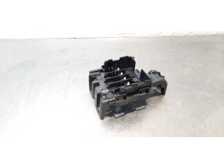 Pojistková skříňka 9J1937619 Porsche Taycan 9J1 2022