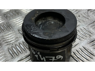 Píst 11257812585 BMW 5 F10 F11 pro naftový motor 3.0