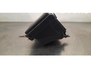 Pojistková skříňka Renault Austral 2023