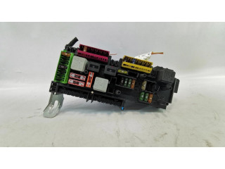 Блок предохранителей  A2049060105, A2049019602   Mercedes-Benz C W204    