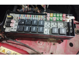 Pojistková skříňka YMB506750A Land Rover Range Rover Sport L320 2005