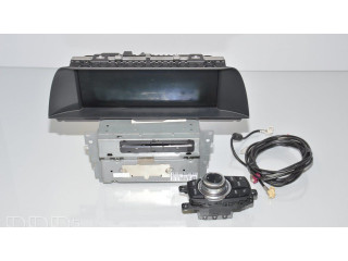 Радио/ проигрыватель CD/DVD / навигация