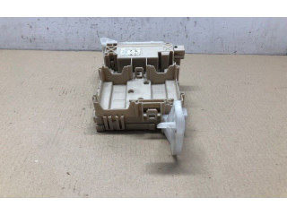 Блок предохранителей Peugeot 108