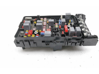 Блок предохранителей 68303099AC   Jeep Cherokee    