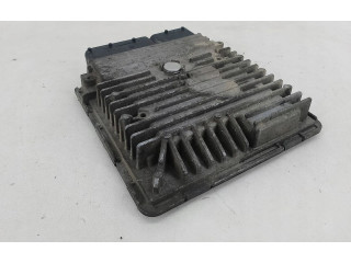 Блок управления двигателем ECU Skoda Fabia Mk2 (5J)