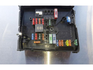 Блок предохранителей  191337960E   Volkswagen Caddy    