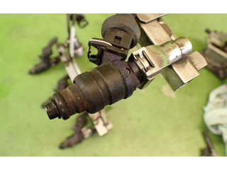 Топливная рампа Audi A6 S6 C5 4B