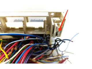 Блок предохранителей 3515170   Volvo S70  V70  V70 XC    