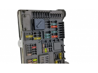 Pojistková skříňka 518954021A BMW X5 E70 2010