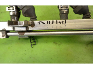 Топливная рампа Audi A6 S6 C5 4B