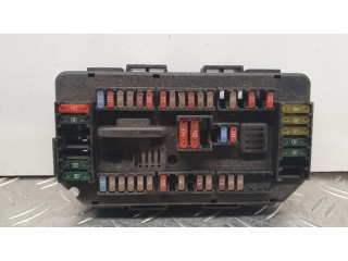 Pojistková skříňka 922487904 BMW 1 F20 F21 2012