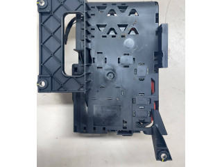   Pojistková skříňka 7L0937548C   Audi Q7 4L 2014