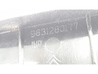 Боковая воздушная решётка