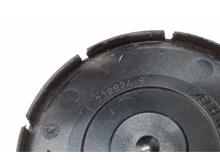 Генератор 028903018A, F22535511 Volkswagen Caddy