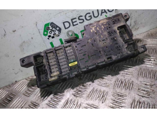 Блок предохранителей 8637841 Volvo S60