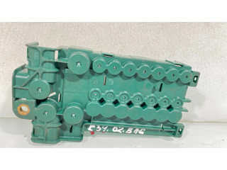 Pojistková skříňka 8387541 BMW 5 E39 2002