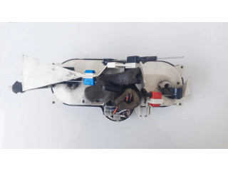 Блок управления климат-контролем MB947678, MB947677 Mitsubishi Carisma