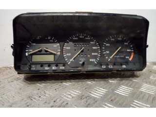 Přístrojová deska Volkswagen Passat Alltrack 1989 5220029110