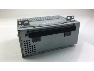 Радио/ проигрыватель CD/DVD / навигация