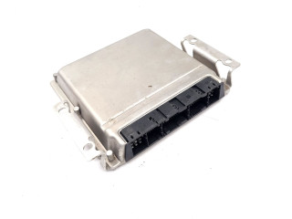 Řídící jednotka A0255453832, 0281001818   Mercedes-Benz C W202 1993