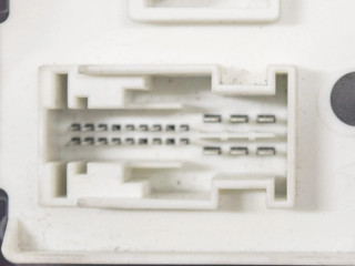 Блок комфорта 68230066AA, 68226670AA Maserati Ghibli