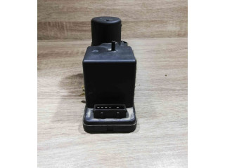 Вакуумный насос центрально замка 443862257d Audi 80 90 B3