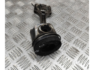  Поршень  31339777, 31401216  Volvo V60  