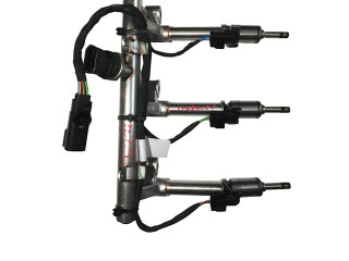 Топливная рампа 551691956, 32208203 Lynk & co 01