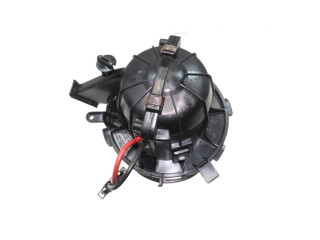 Вентилятор печки U0854003 Audi Q5 SQ5