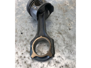 Píst Mercedes-Benz E W211 648.961