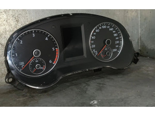 Панель приборов 5C6920870A   Volkswagen Jetta V       