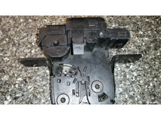 Замок задней крышки