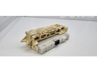 Pojistková skříňka GD7DD7L24A Mazda 626 1998