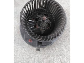 Вентилятор печки 1K1819015E Volkswagen Caddy