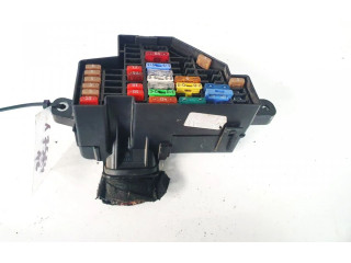 Блок предохранителей  16050600316   Skoda Octavia Mk2 (1Z)    