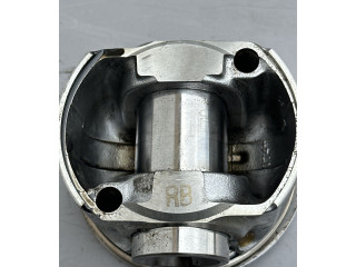 Píst Subaru XV I EE20