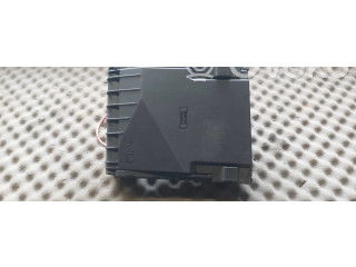 Блок предохранителей 1718130 Audi Q3 8U