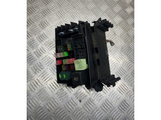 Блок предохранителей Volkswagen Jetta VI