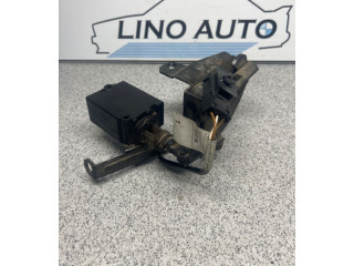 Zámek zadních dveří 8238469 BMW 5 E39 2002