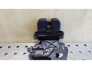 Замок задней крышки