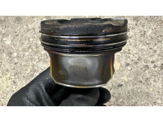 Píst BMW 5 GT F07 pro benzínový motor 3.0