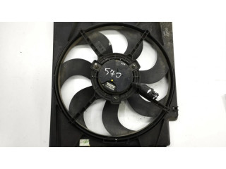 Вентилятор радиатора 266509 KIA Carens I 2.0