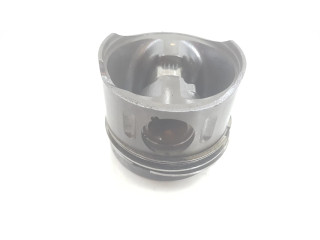 Píst A6460300517, 1141CB Mercedes-Benz C W204 pro naftový motor 2.1