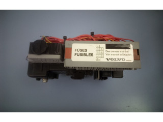 Блок предохранителей 8645364   Volvo S80    