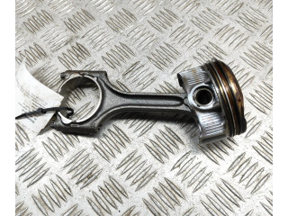 Поршень B 4204 T47 31401957, 32298424 Volvo XC40