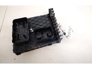 Блок предохранителей 1k0937124k Skoda Octavia Mk2 (1Z)