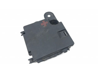 Другая деталь отсека двигателя