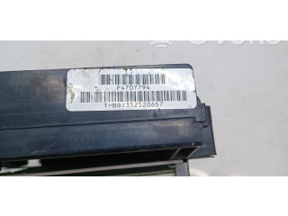 Блок предохранителей P4686722, TQH018630BL3 Chrysler Voyager